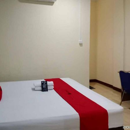 فندق Reddoorz At Jalan Japaris ميدان المظهر الخارجي الصورة