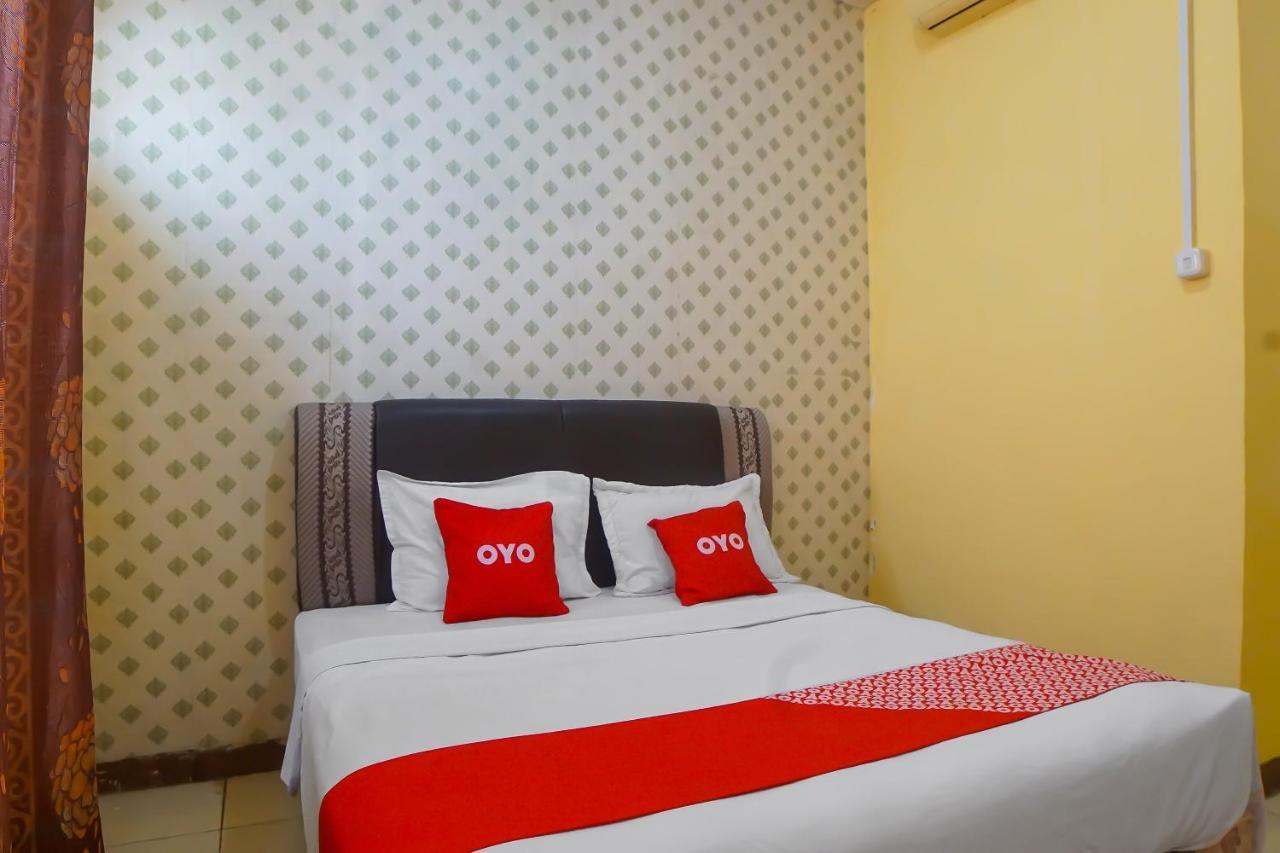 فندق Reddoorz At Jalan Japaris ميدان المظهر الخارجي الصورة