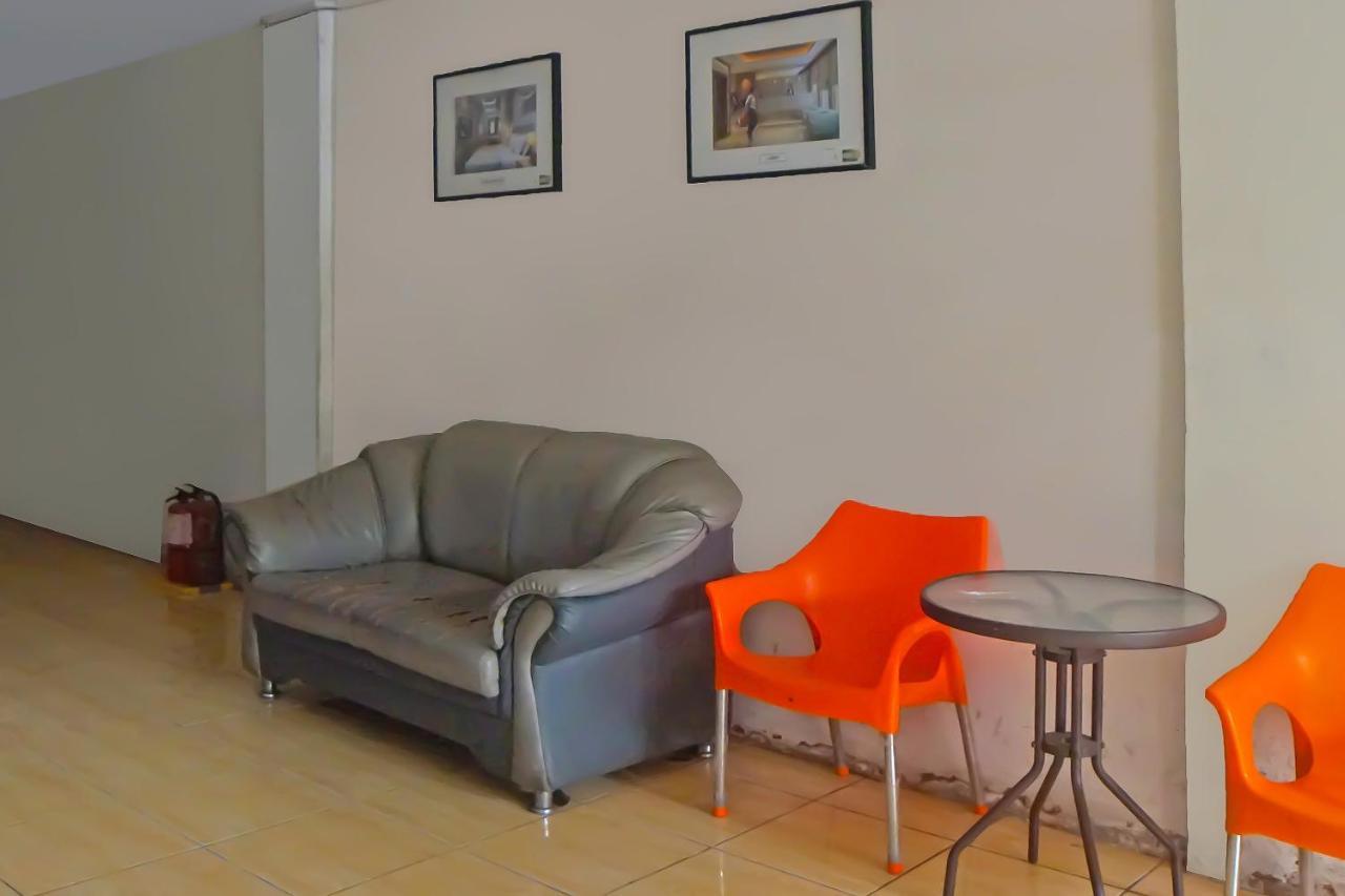فندق Reddoorz At Jalan Japaris ميدان المظهر الخارجي الصورة