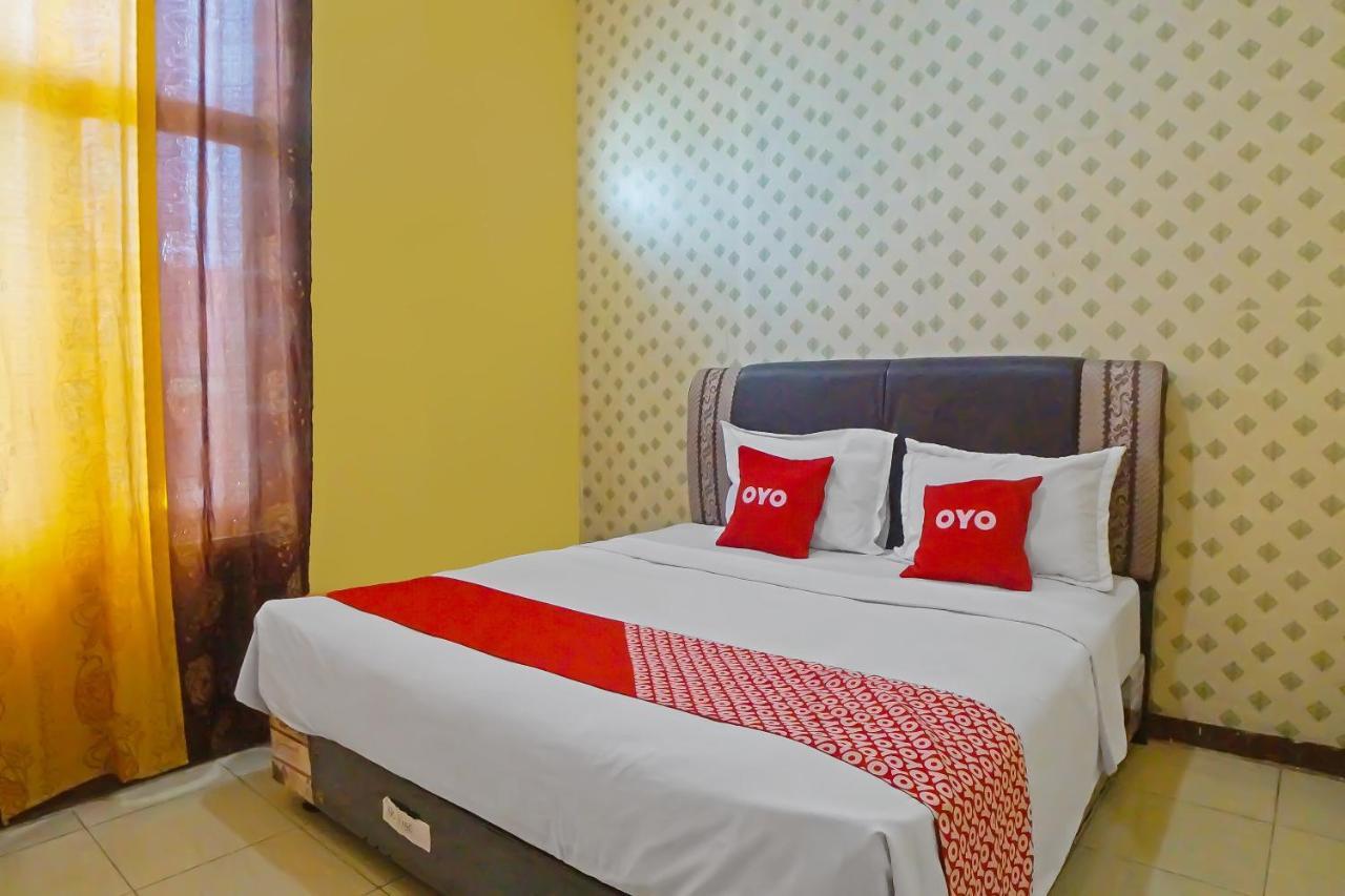 فندق Reddoorz At Jalan Japaris ميدان المظهر الخارجي الصورة
