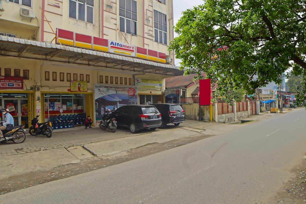 فندق Reddoorz At Jalan Japaris ميدان المظهر الخارجي الصورة