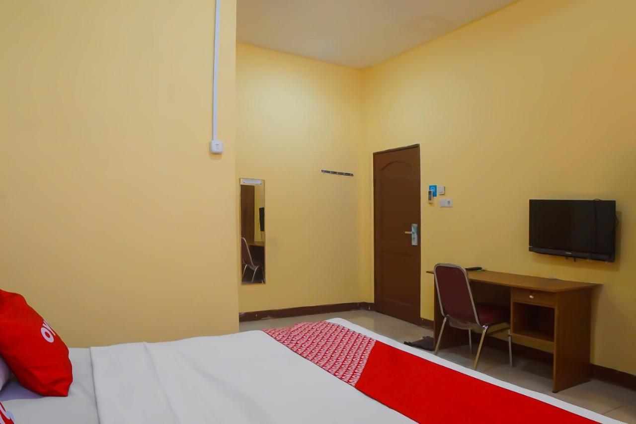 فندق Reddoorz At Jalan Japaris ميدان المظهر الخارجي الصورة