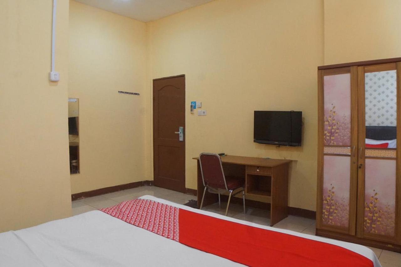 فندق Reddoorz At Jalan Japaris ميدان المظهر الخارجي الصورة